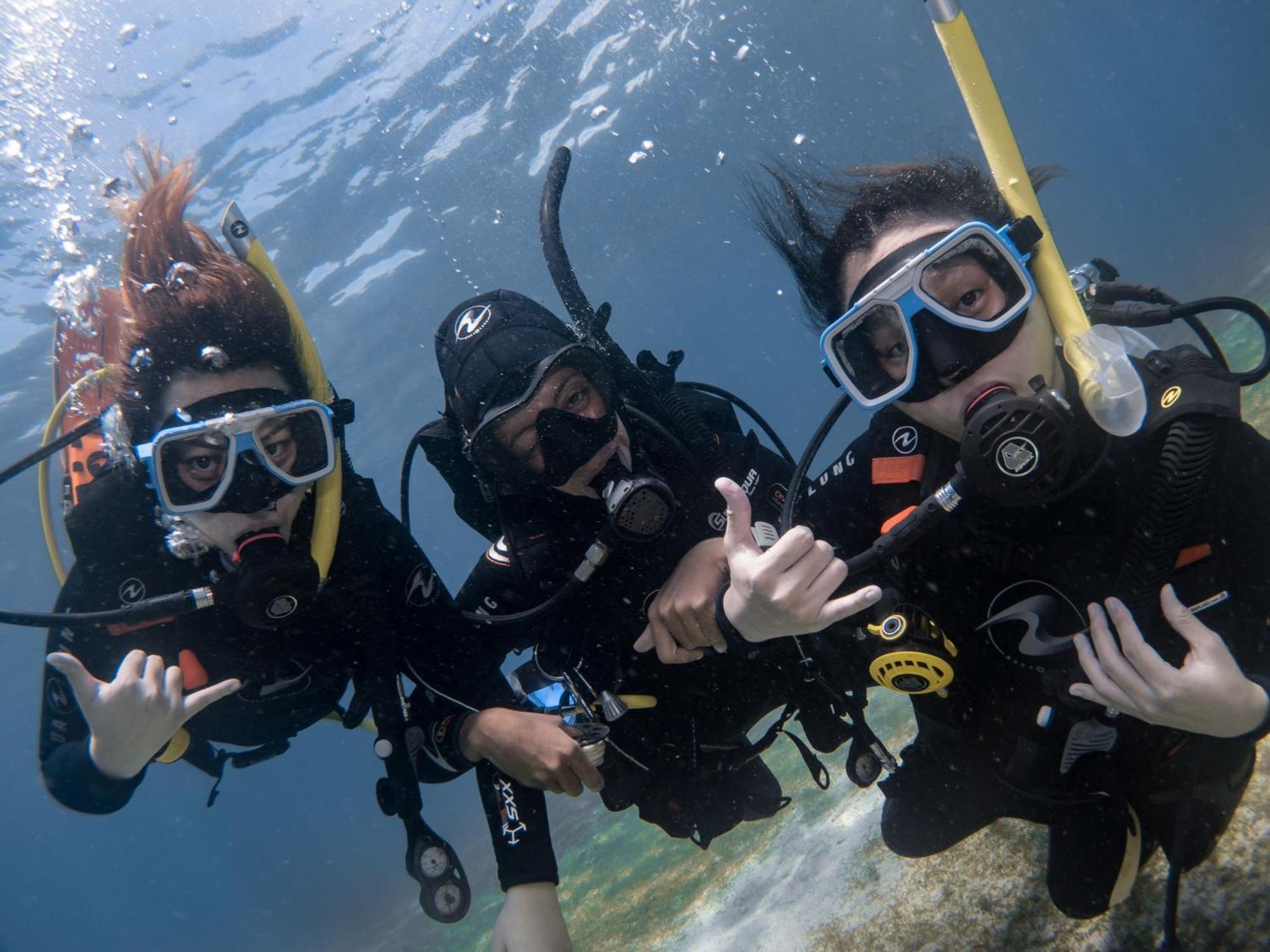 Badladz Beach And Dive Resort Puerto Galera Kültér fotó